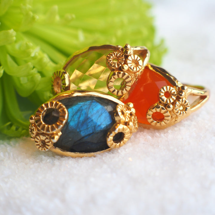 Bague SunFlora en Labradorite