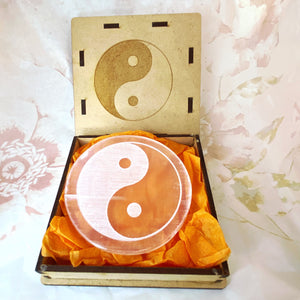 Selenite Yin Yang engraved plate