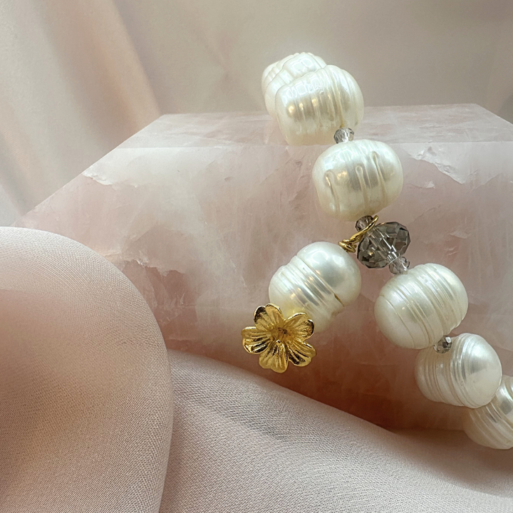 Pearls & Crystals Necklace