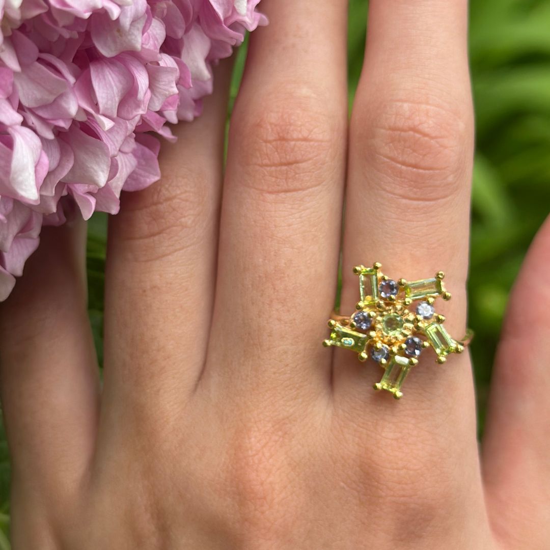Ring Solaris Halo – Ring Solaris Halo – Peridot & Iolite